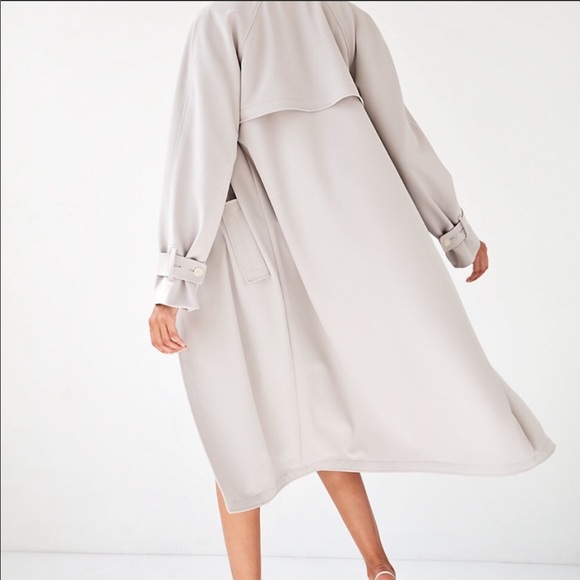 Aritzia Babaton Lawson Trench size S - Picture 5 of 5